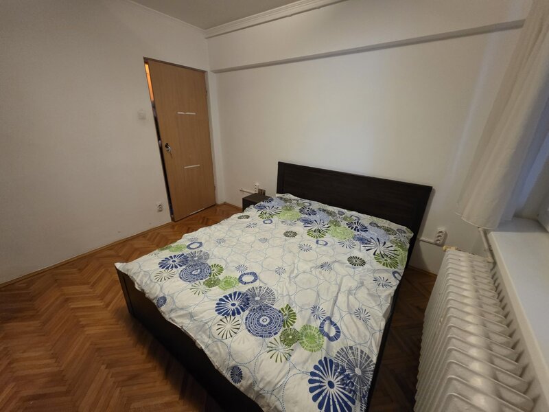 Piata Sudului, 10 minute metrou, Secuilor intersectie cu str. Mirea Luiza
